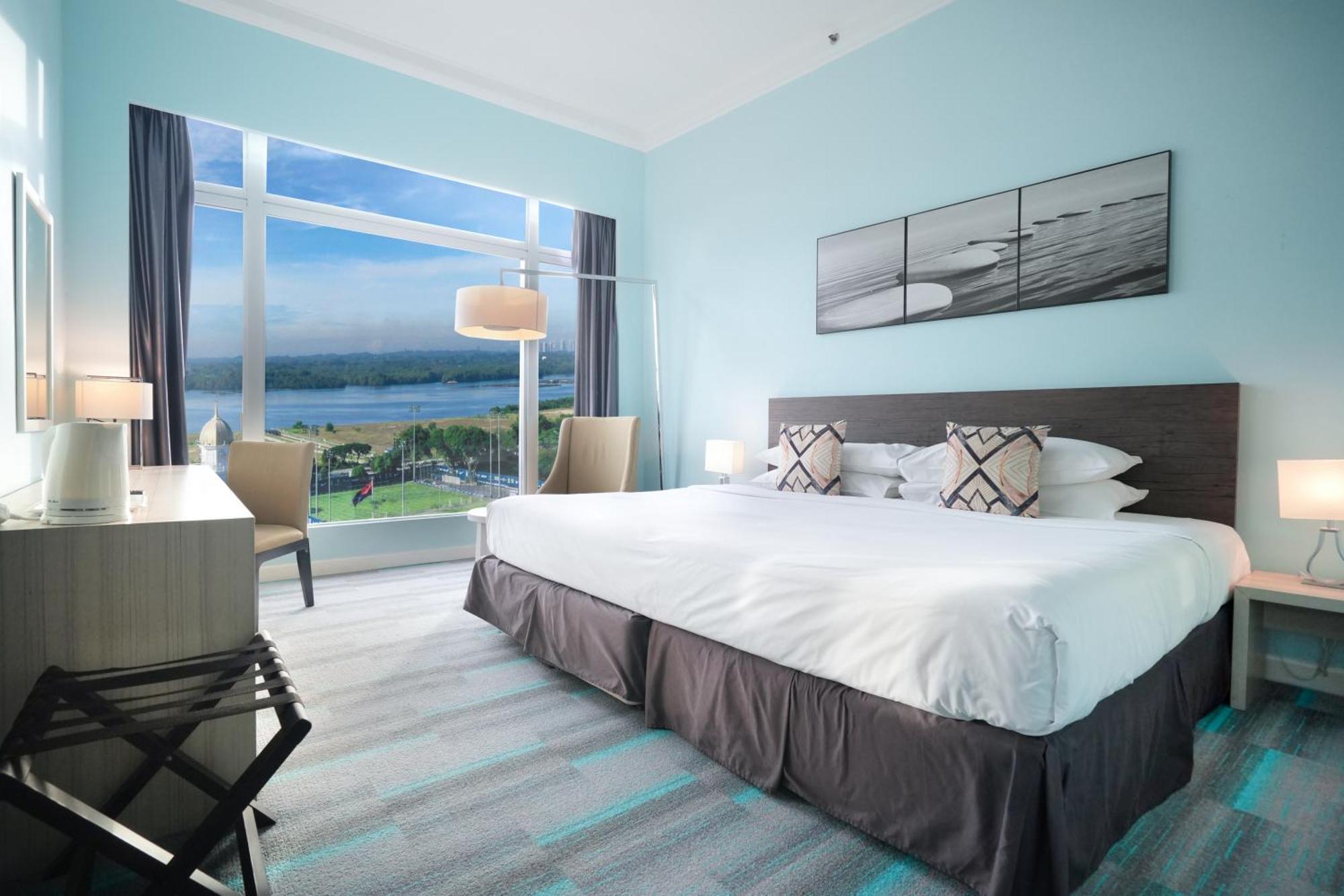 Thistle Johor Bahru Exterior photo A room at the hotel